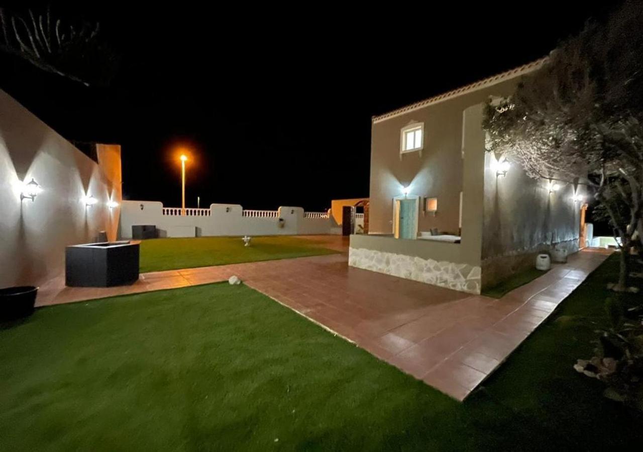 Amazing View El Medano Villa In With Jacuzzi Exterior photo